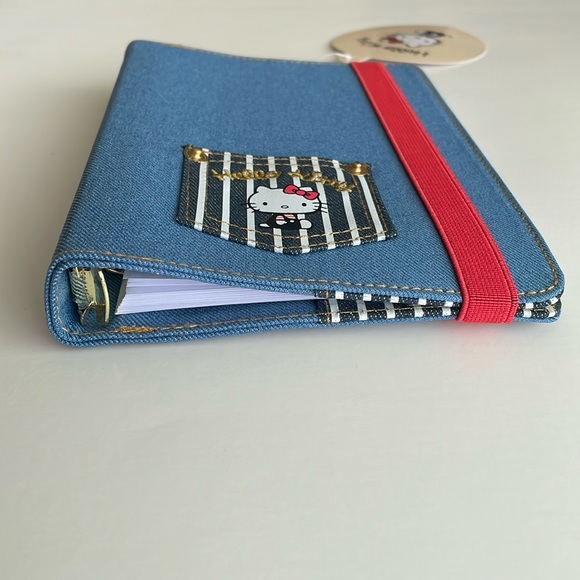 Hello Kitty Binder Notebook - Picture 4 of 8